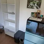 卡尔姆禅间旅馆
